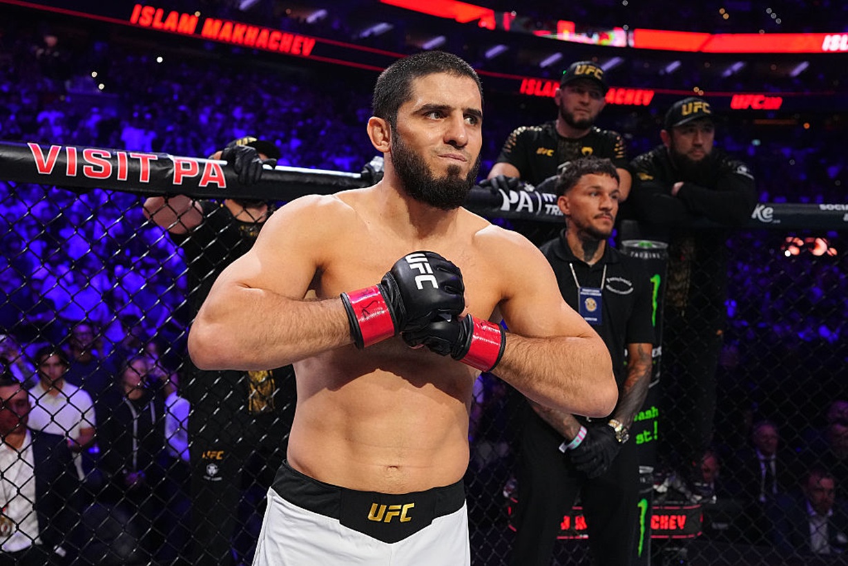 Mistrz UFC zaskoczył deklaracją. Islam Machaczew przyznał, iż goni do czas