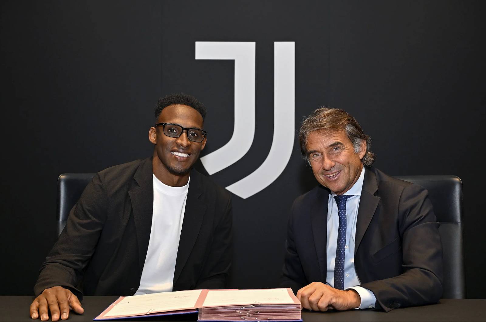 Juventus ma nowego obrońcę. Dobrze zna Serie A