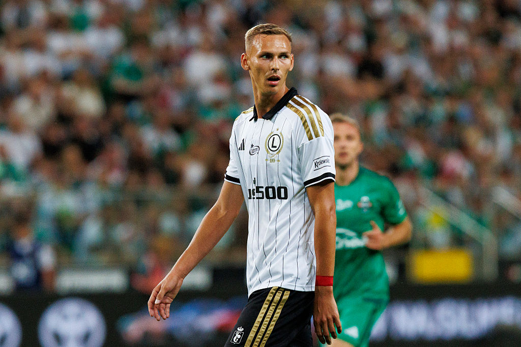 To byłby zaskakujący transfer. Uczestnik Ligi Mistrzów chce napastnika Legii