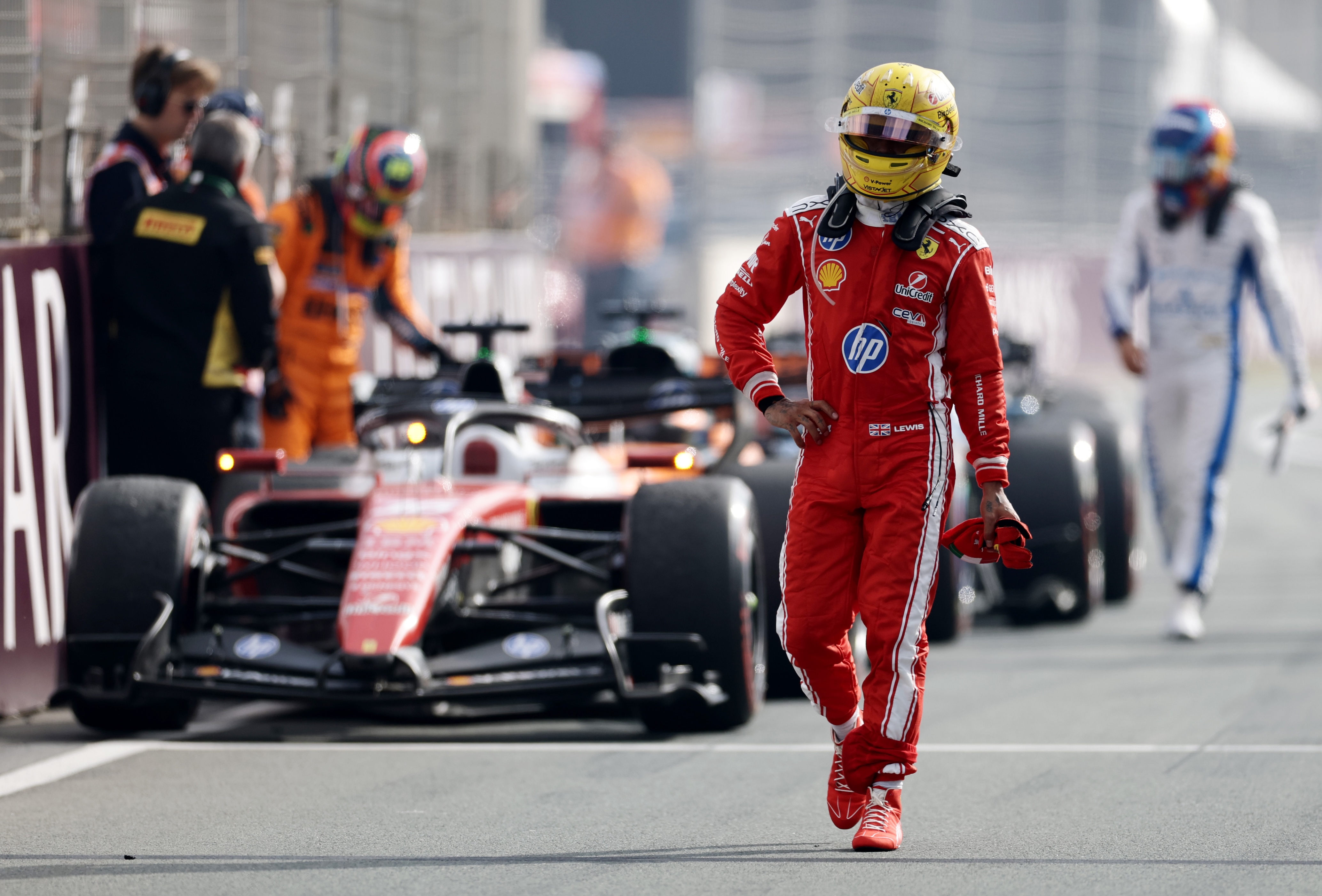 Hamilton wściekły na Ferrari. "Jestem tu, by wygrywać"