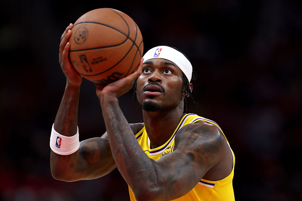Gracz Lakers sam to przyznał. Chodzi o paszport