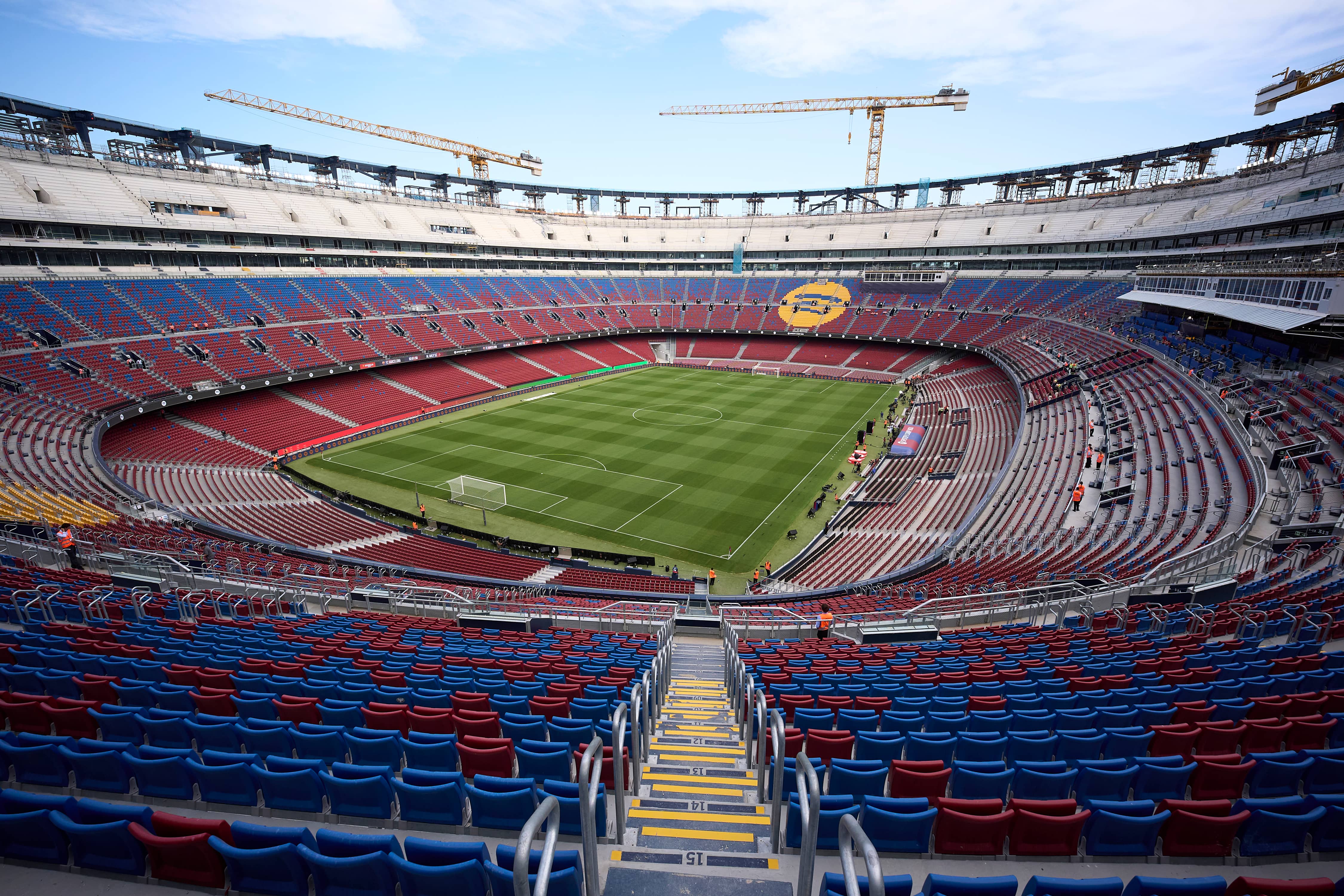 Camp Nou faworytem do organizacji finału Ligi Mistrzów. Decyzja we wrześniu