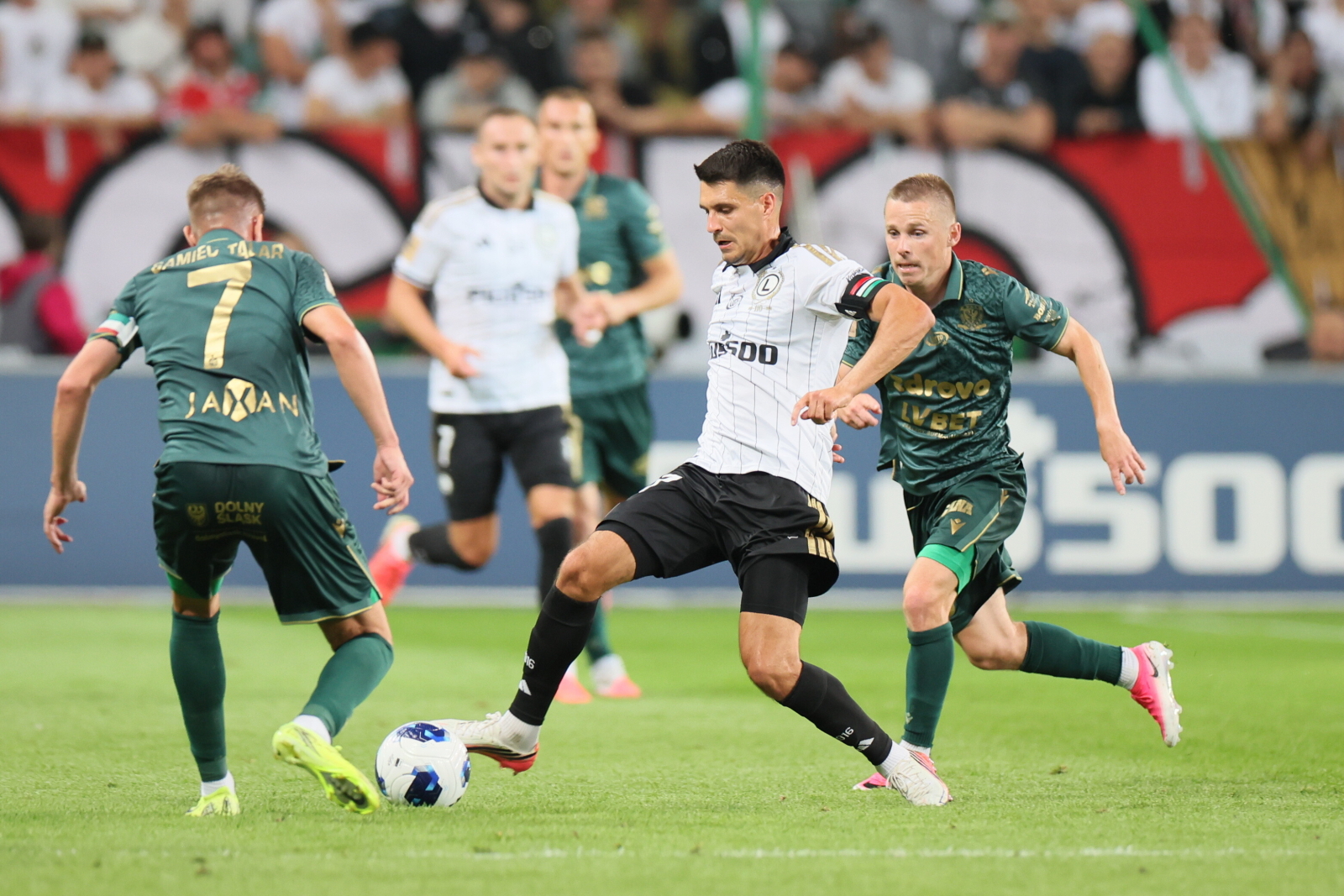 Fatalna Legia uratowana w końcówce. Śląsk ma czego żałować