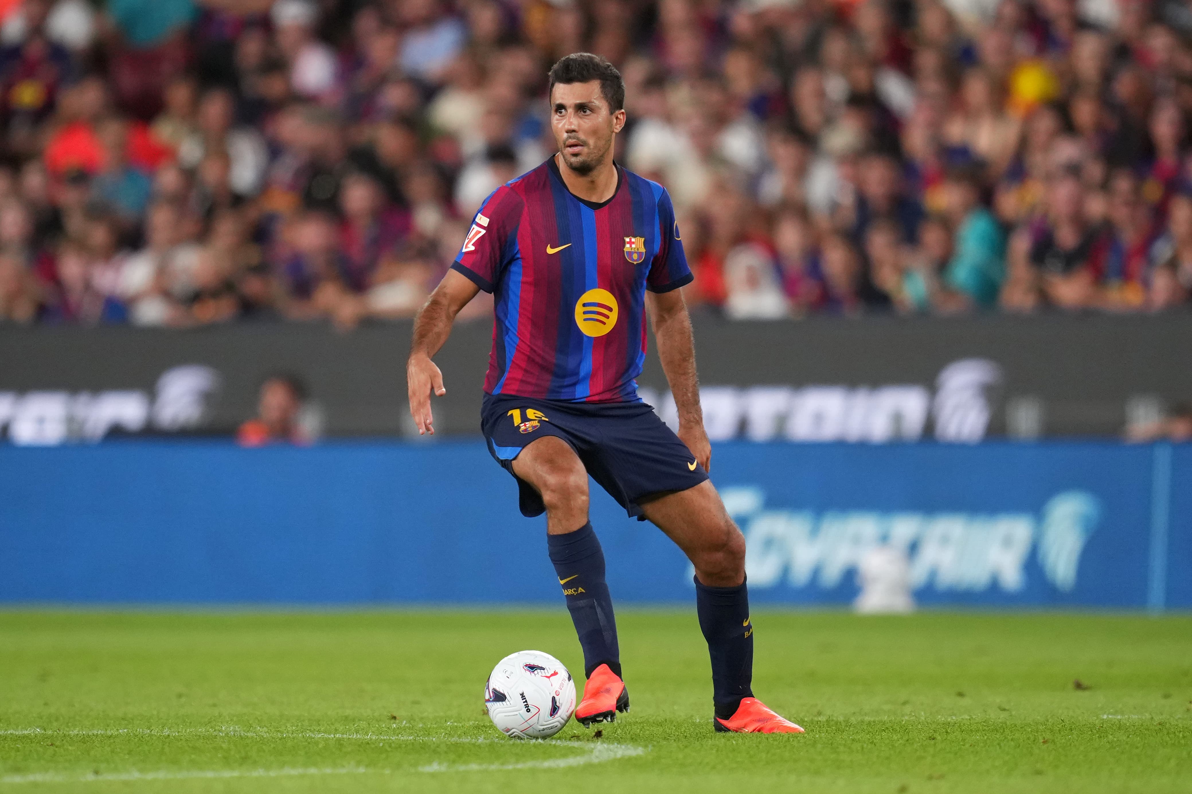Rodri trenuje indywidualne. Barcelona ma na niego plan