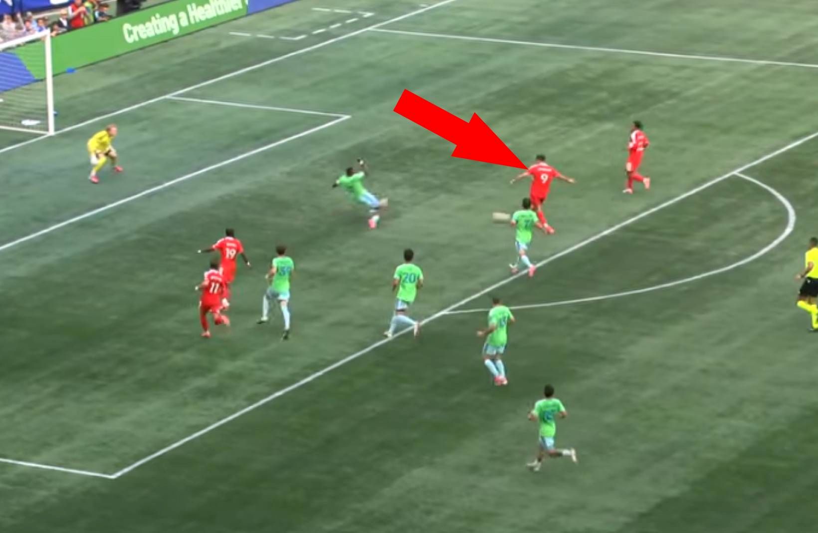 Najpierw gol, a potem to. Lewandowski blisko dubletu