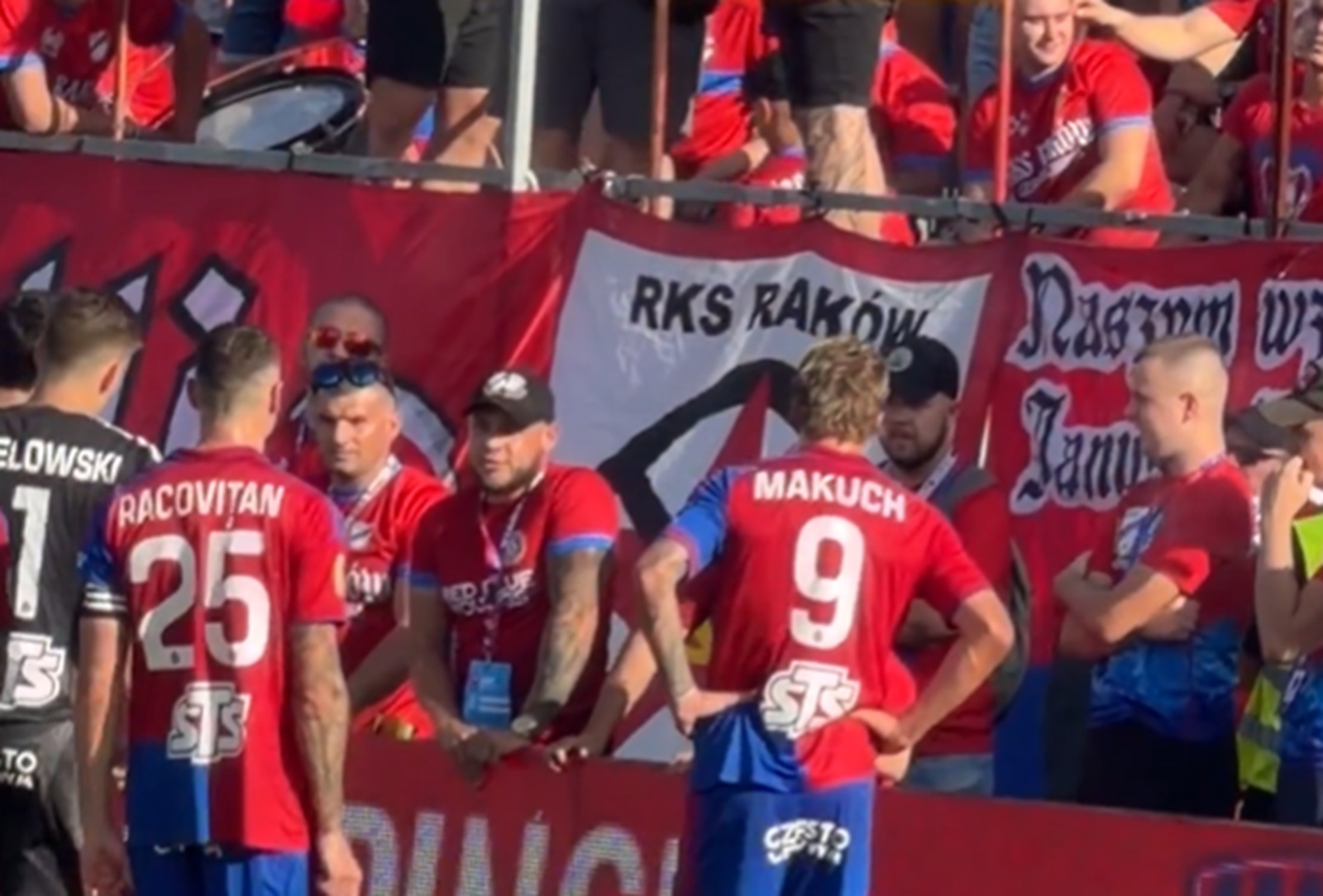 Sceny po meczu Rakowa. Tak kibice zareagowali na katastrofę