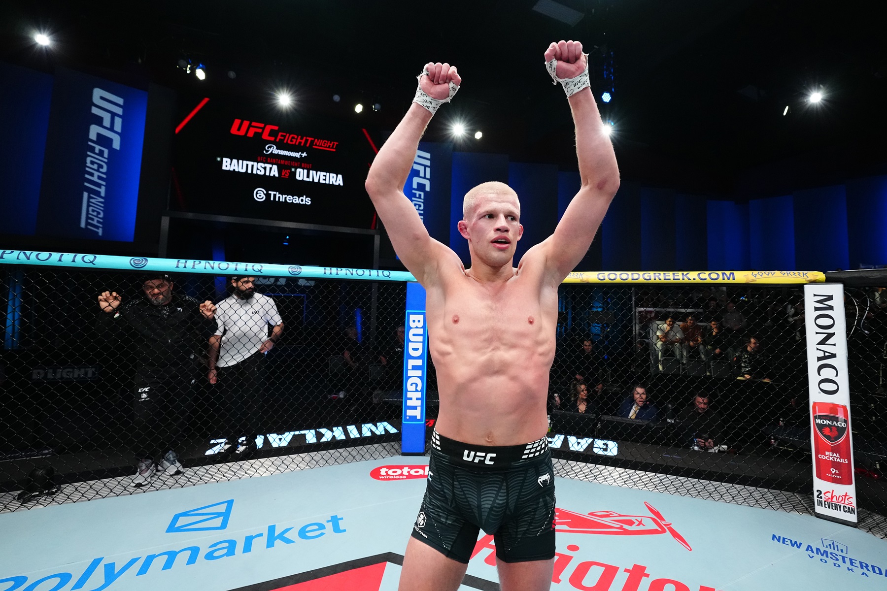 Wikłacz liczy na kolejnego Polaka w UFC. "Bardzo mocno trzymam kciuki"
