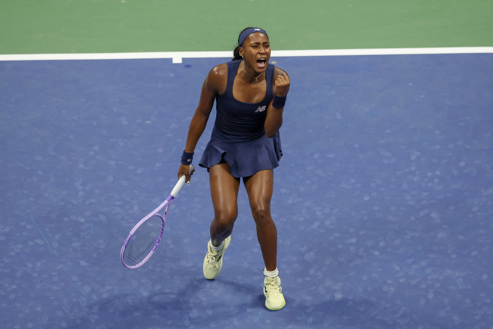 Gauff zwycięska pod dachem. Deszcz sparaliżował plany organizatorów