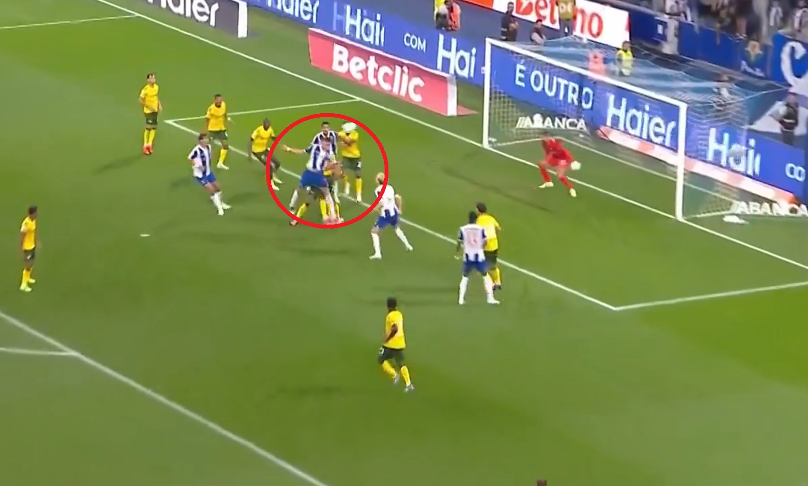 Bednarek dał euforia kibicom FC Porto. Bramkarz choćby nie drgnął [WIDEO]