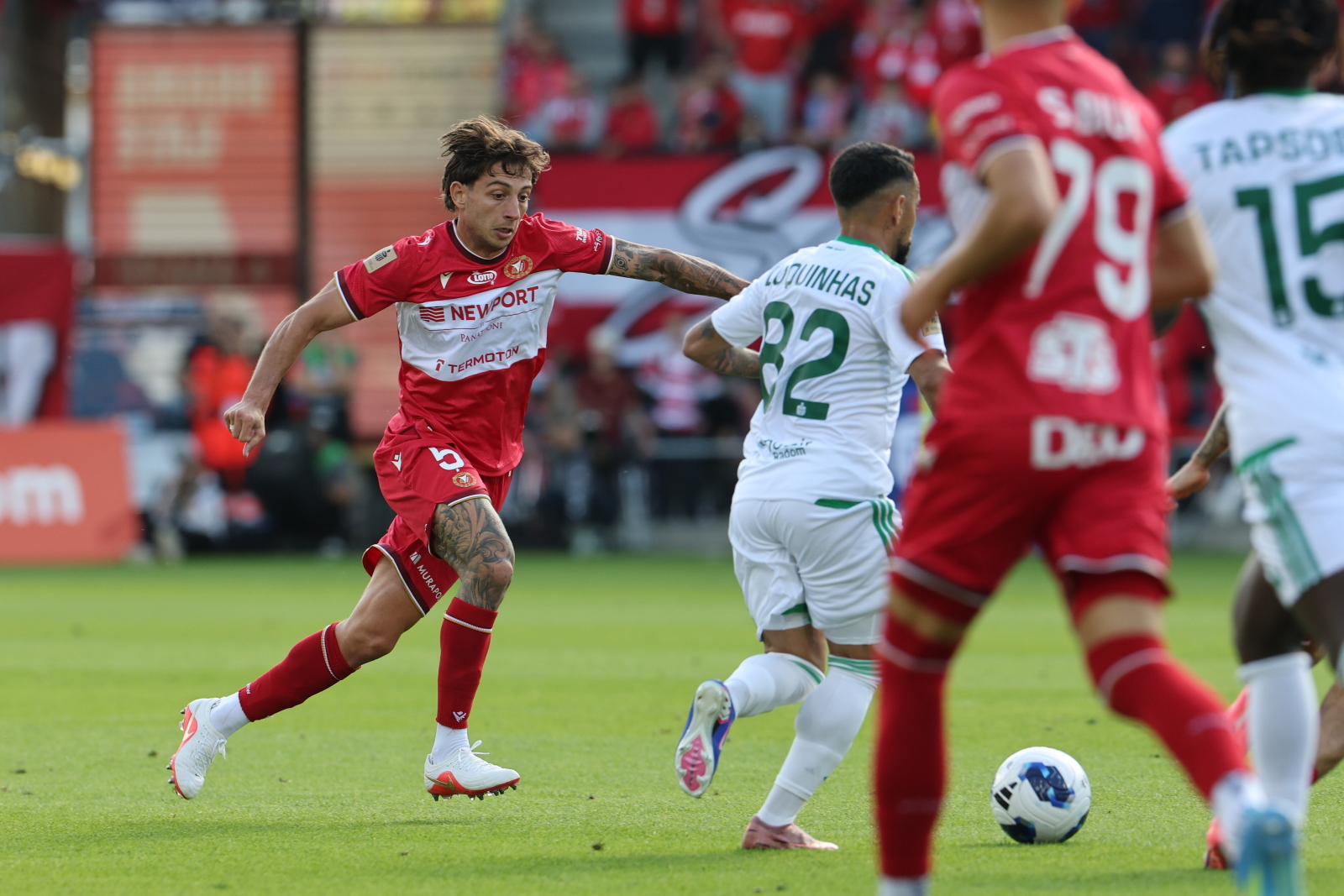 Ekstraklasa: oczy bolały. Paskudny mecz w Łodzi