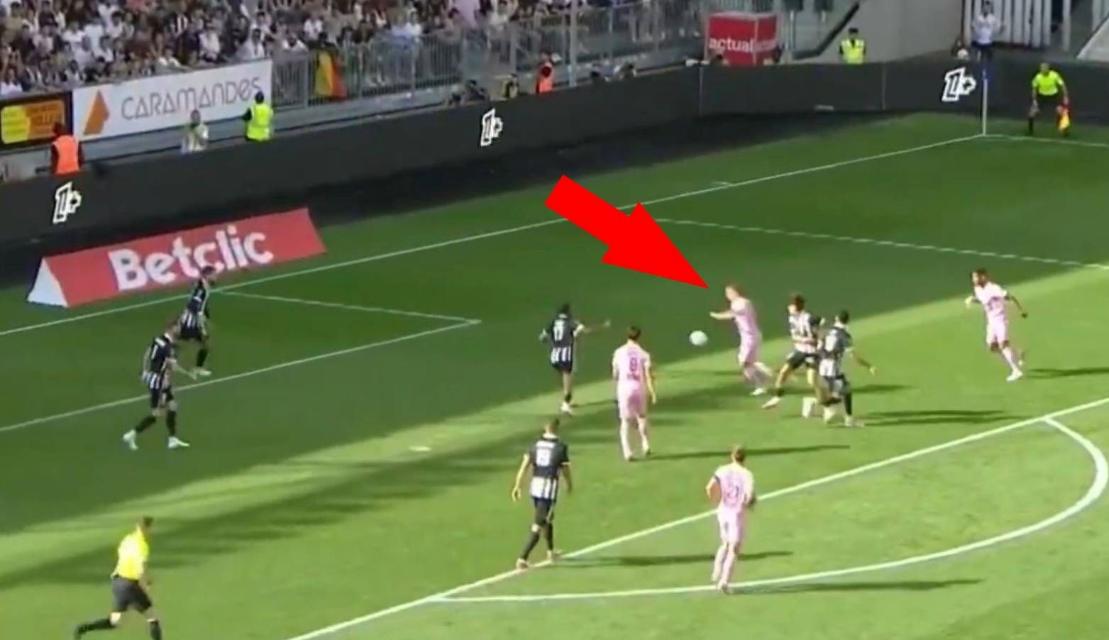 Ależ to pograli! Kapitalna akcja Polaków w League 1 [wideo]