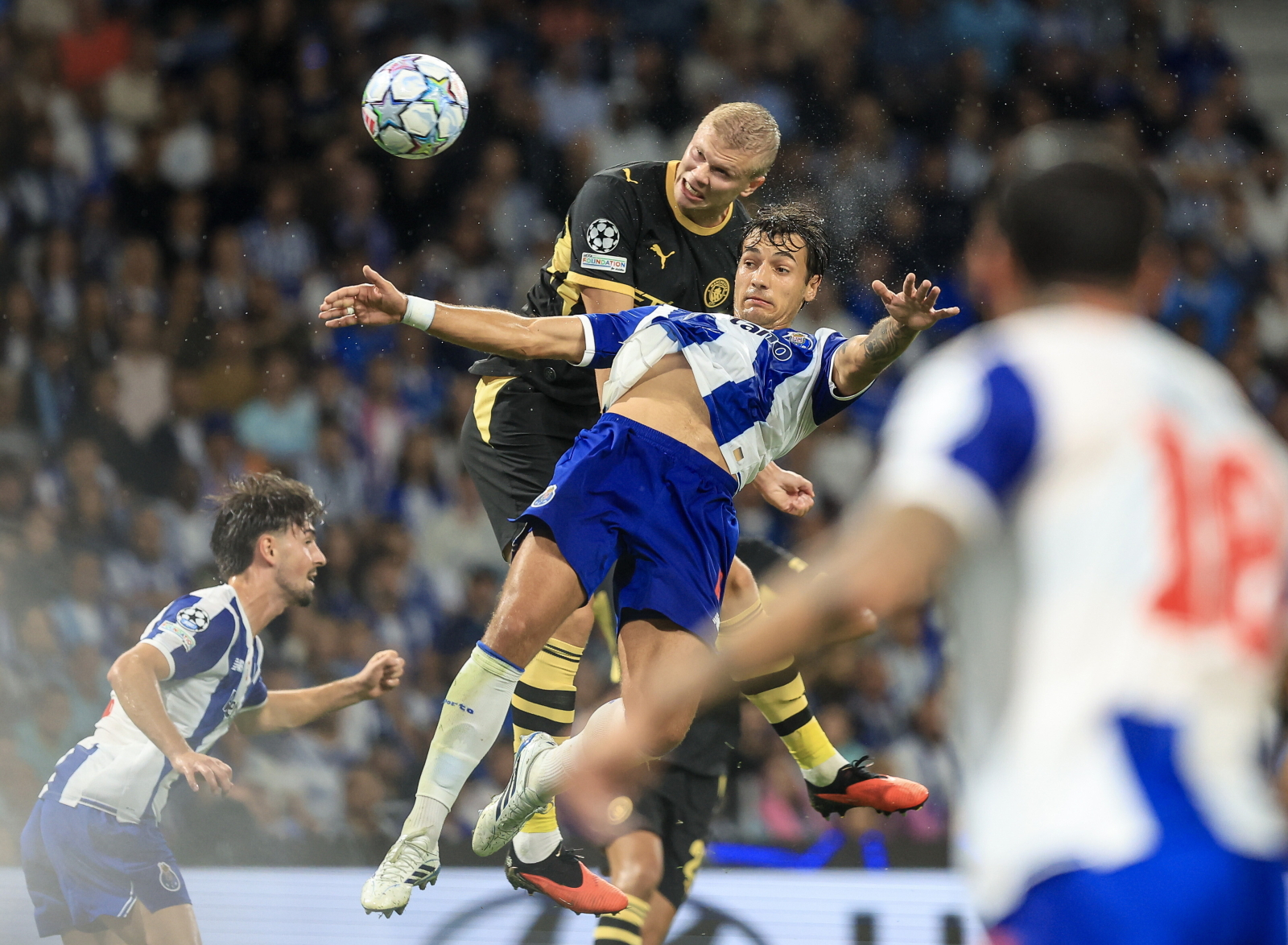 Kiwior nie zatrzymał Haalanda. Nieudany powrót FC Porto do Ligi Mistrzów