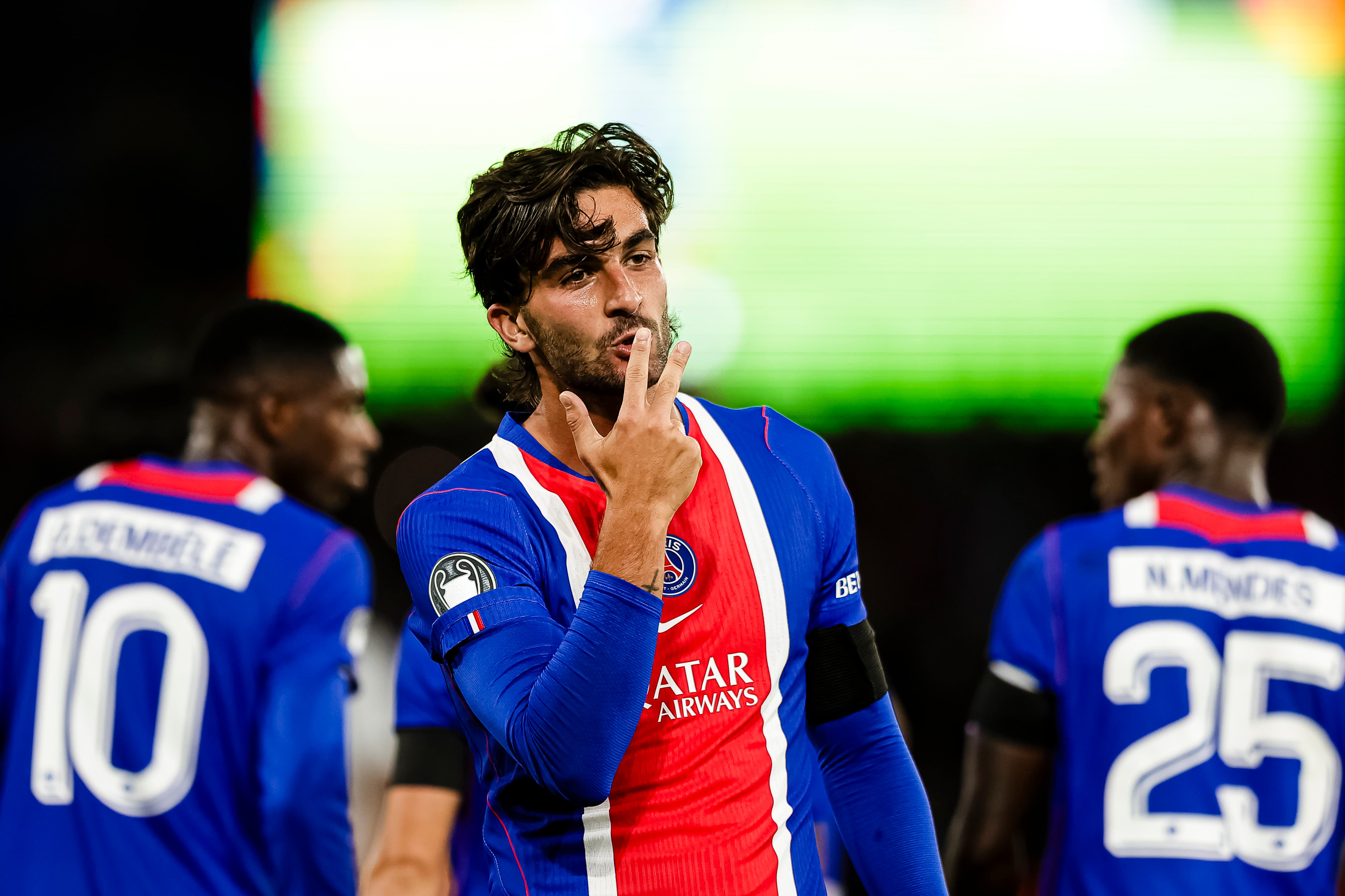 Byli piłkarze Barcelony błyszczą w PSG. Ligue 1 wbiła szpilkę Katalończykom