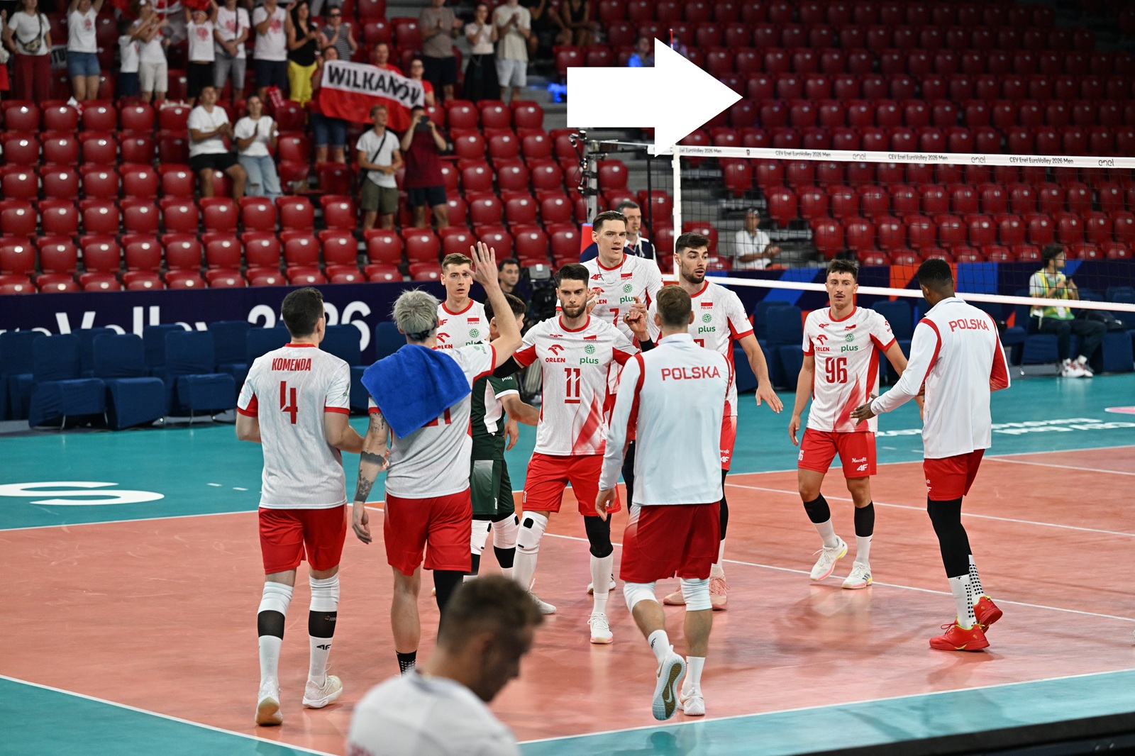 867 osób. Przykry obrazek na meczu Polaków