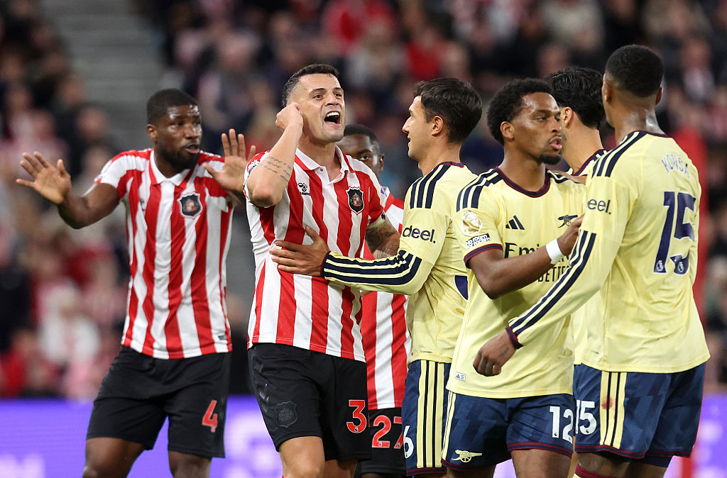 Arsenal wciąż perfekcyjny. Genialny gol ułatwił sprawę