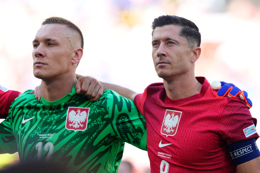 Znów nie spotka się z Lewandowskim. Tajemniczy brak powołania Skorupskiego