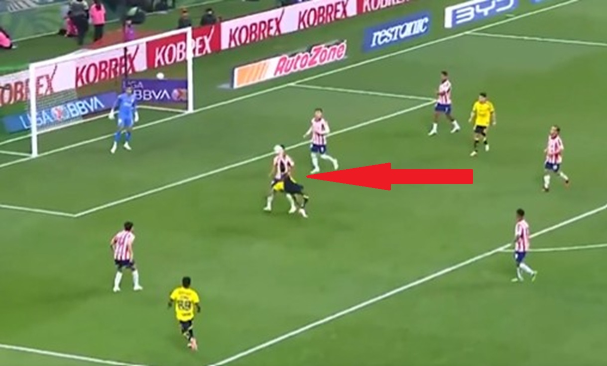 Komentator oszalał, ale trudno się dziwić. Co za bramka!