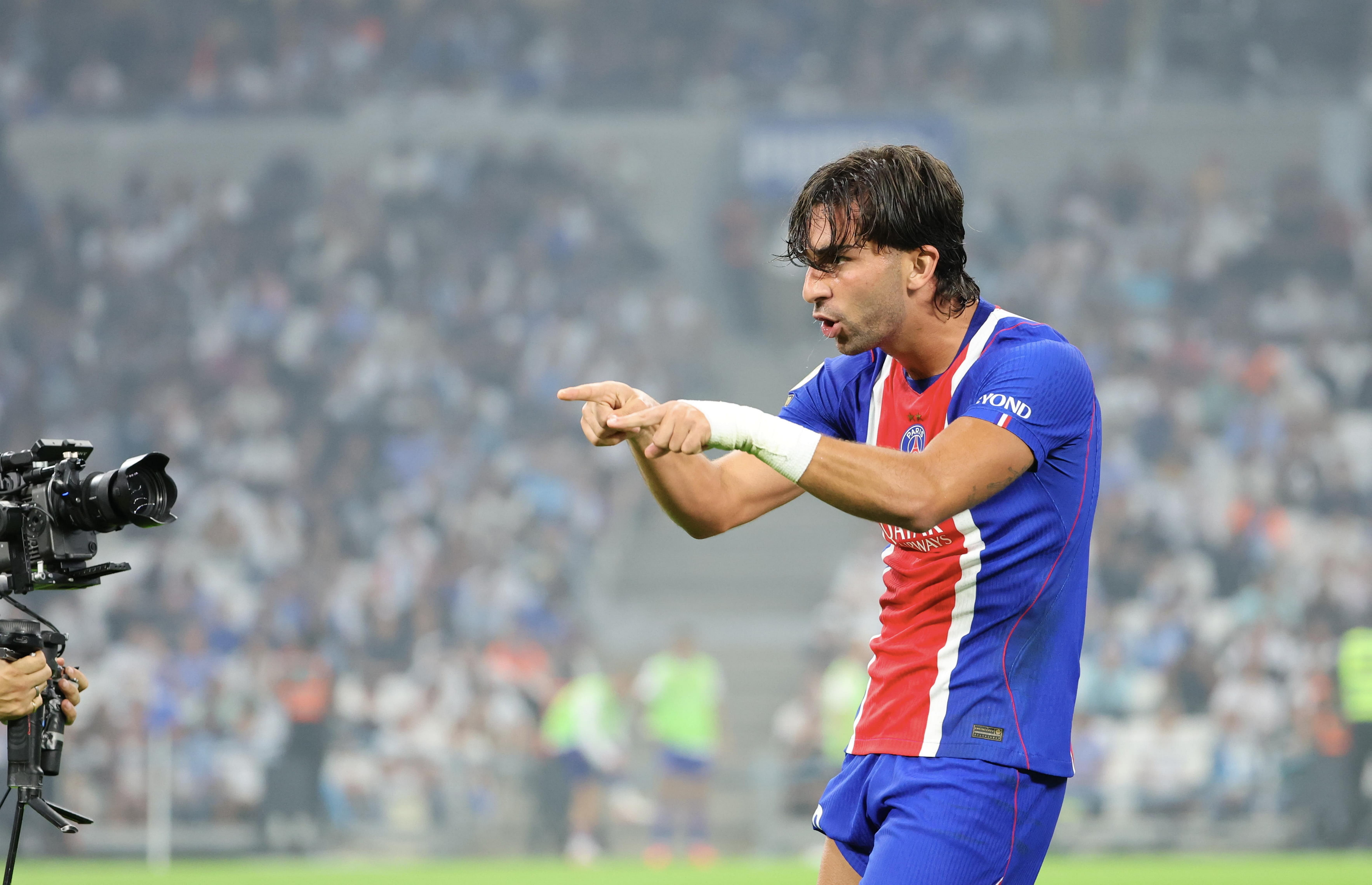 Ferran Torres usuwa ślady po Barcelonie. "Gdybym mógł, wziąłbym Pedriego do Paryża"