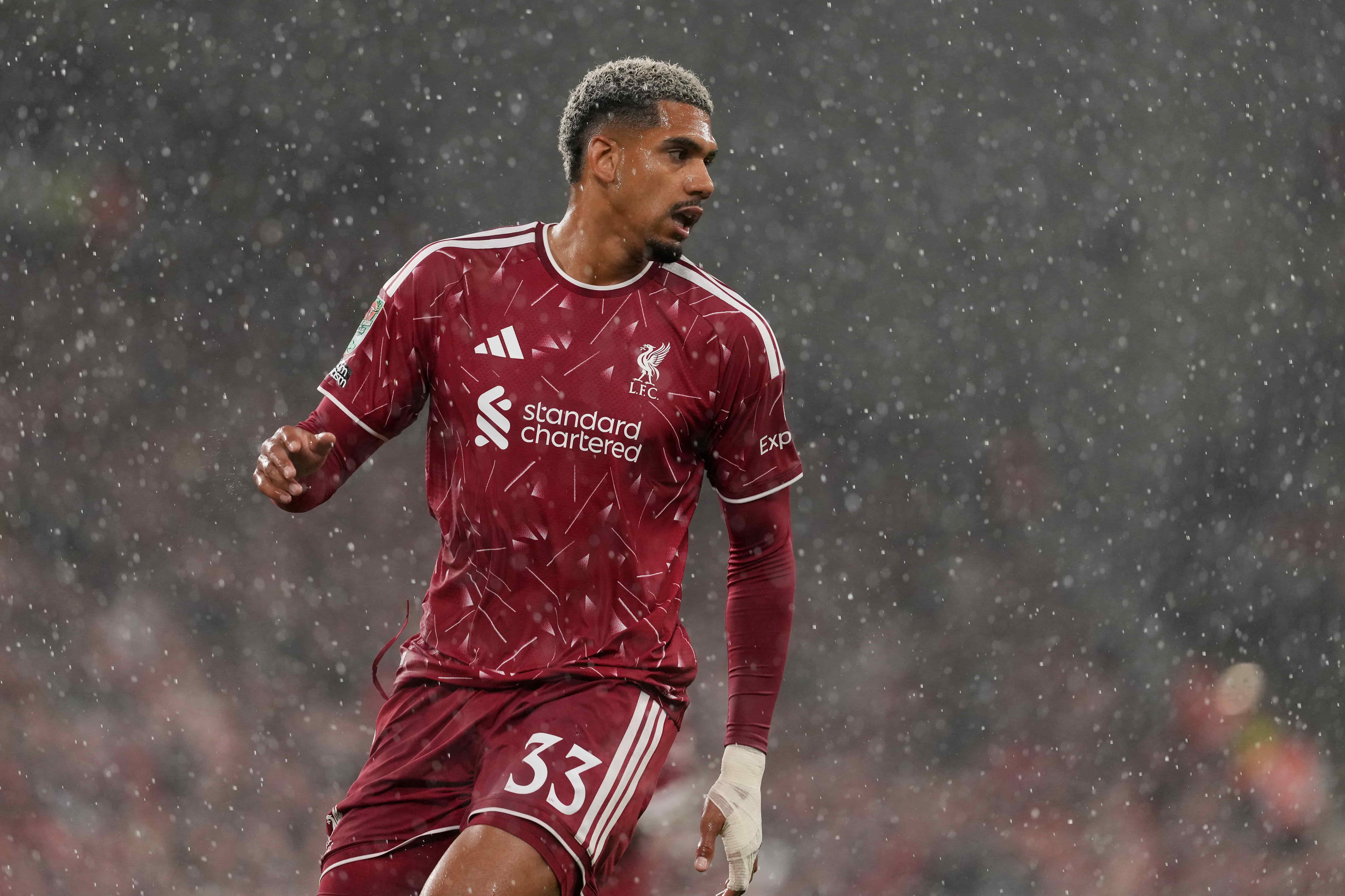 Obrońca zachwyca w Liverpoolu. W "nagrodę" może po sezonie opuścić zespół
