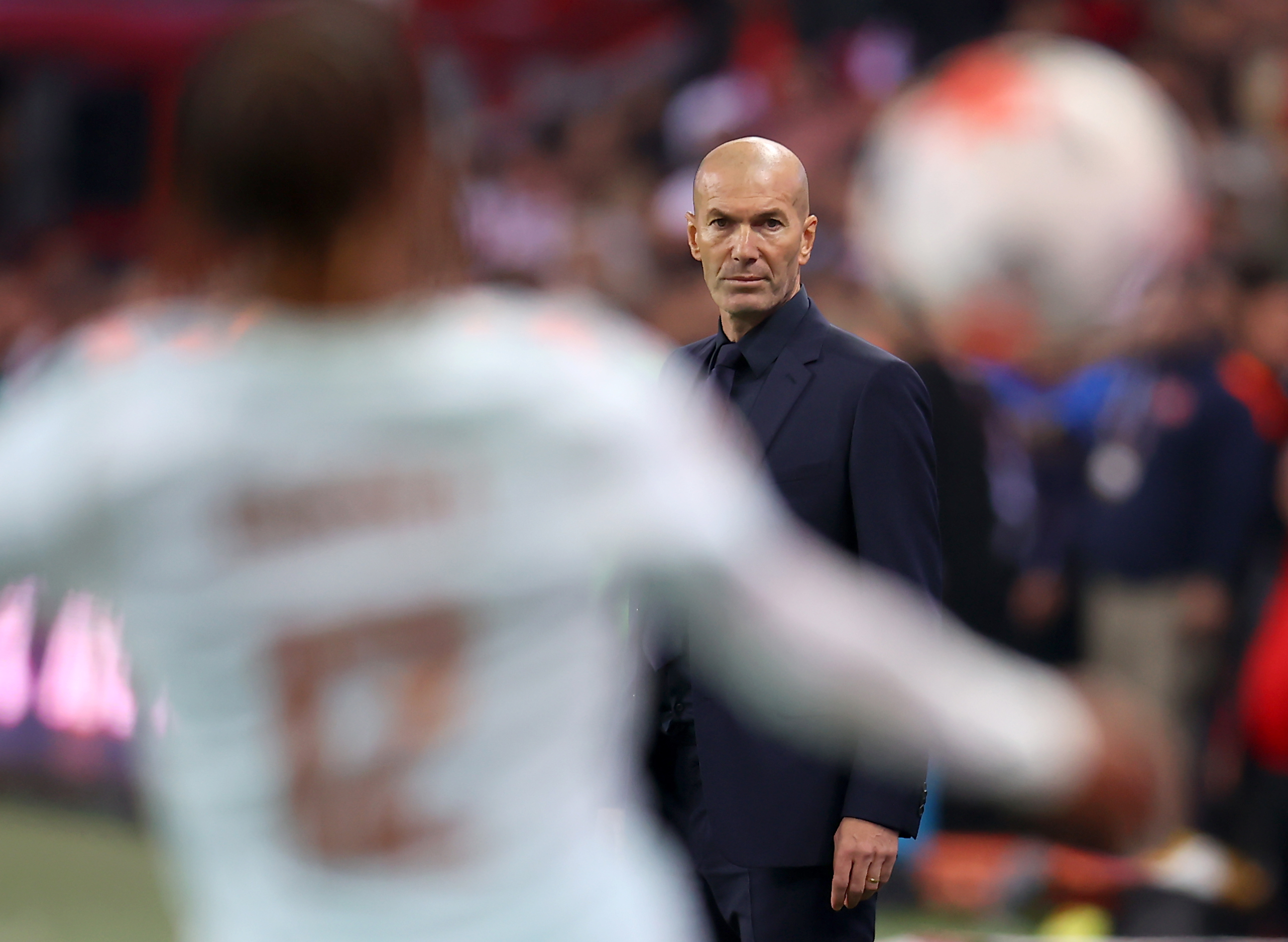 Zidane spóźnił się na... własny debiut. Zabrakło go podczas hymnu