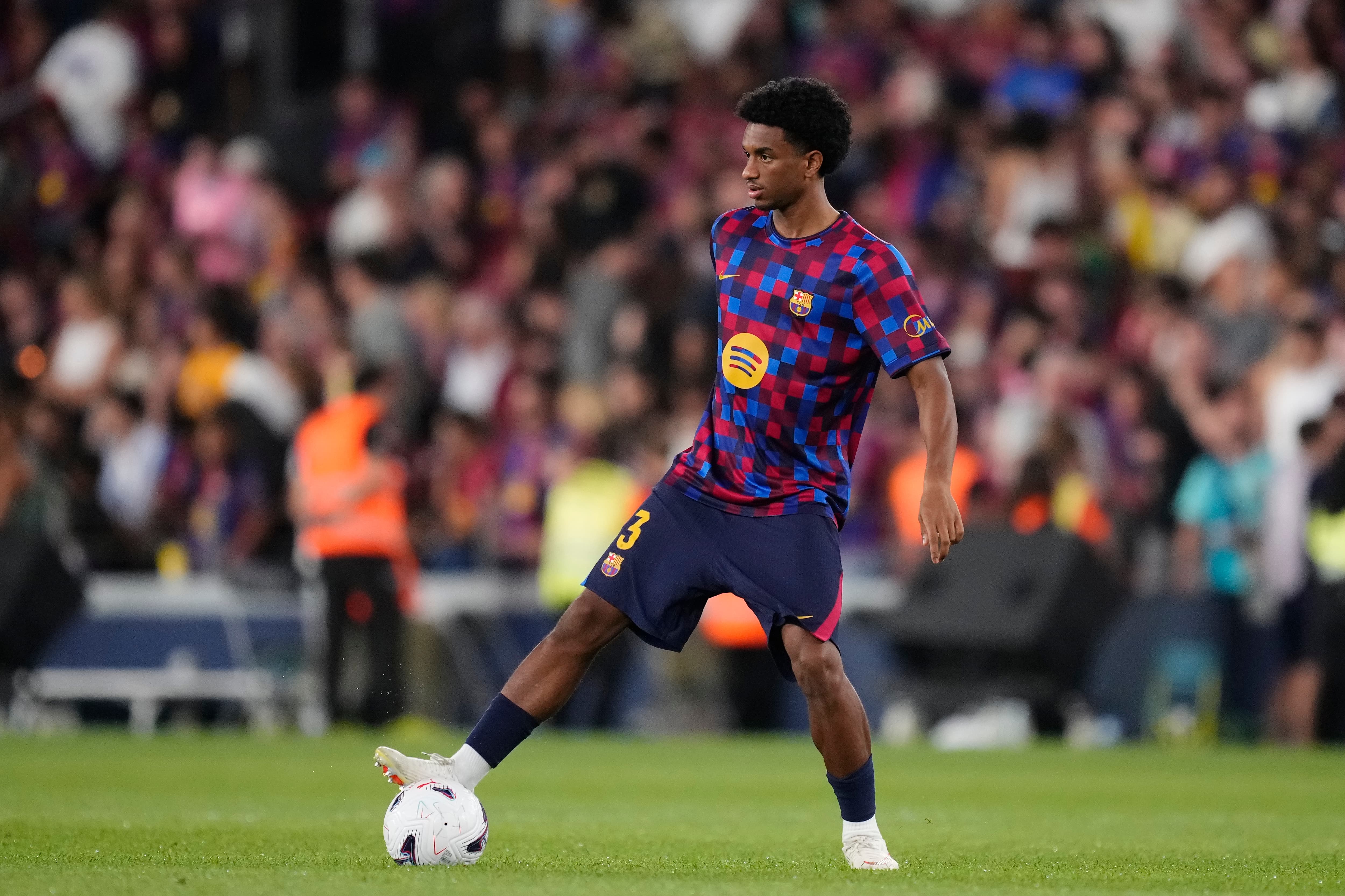 Obrońca może odejść z Barcelony już zimą. Juventus włącza się do gry