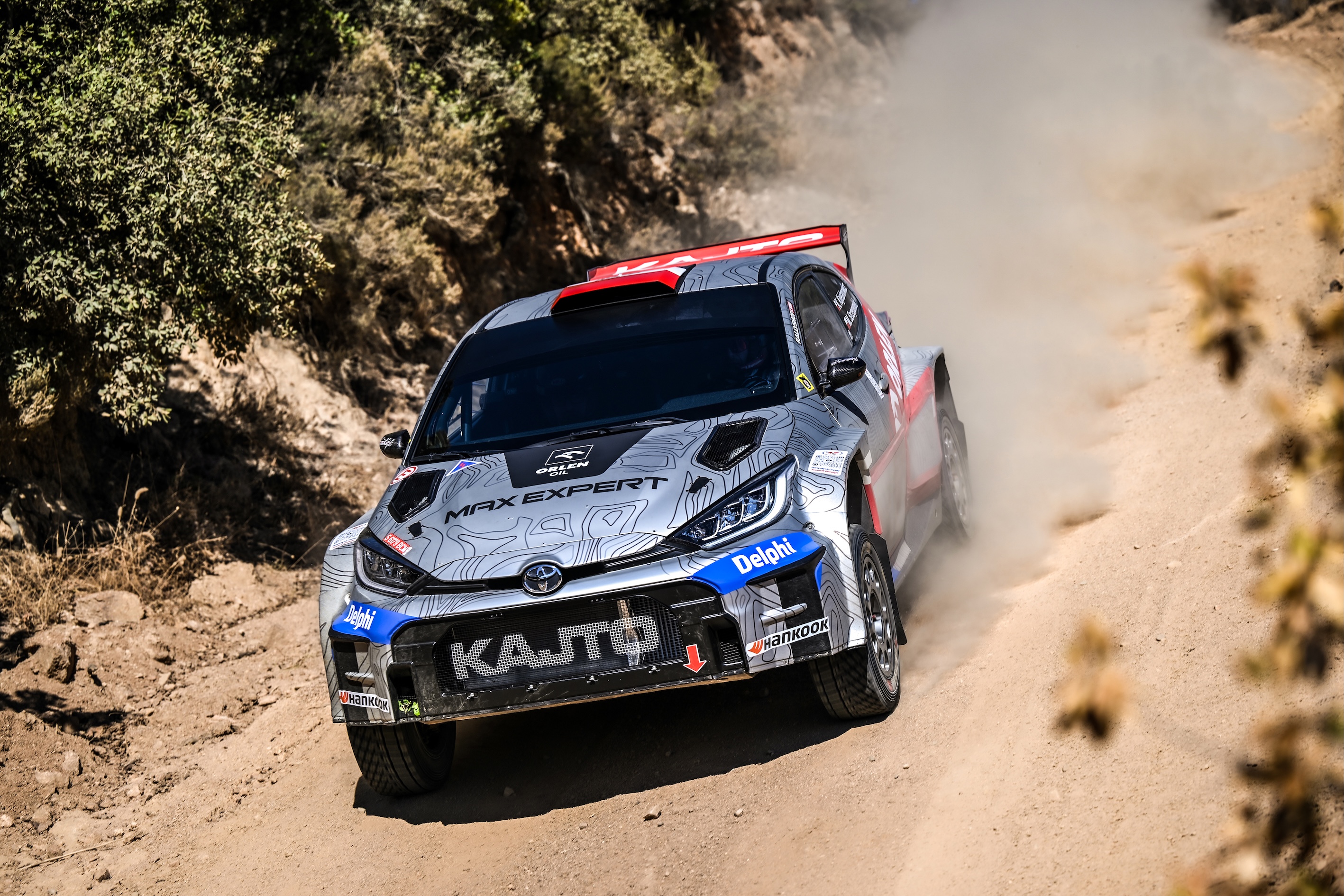 Kajetanowicz i Szczepaniak gotowi. Wielki finał sezonu WRC na Sardynii