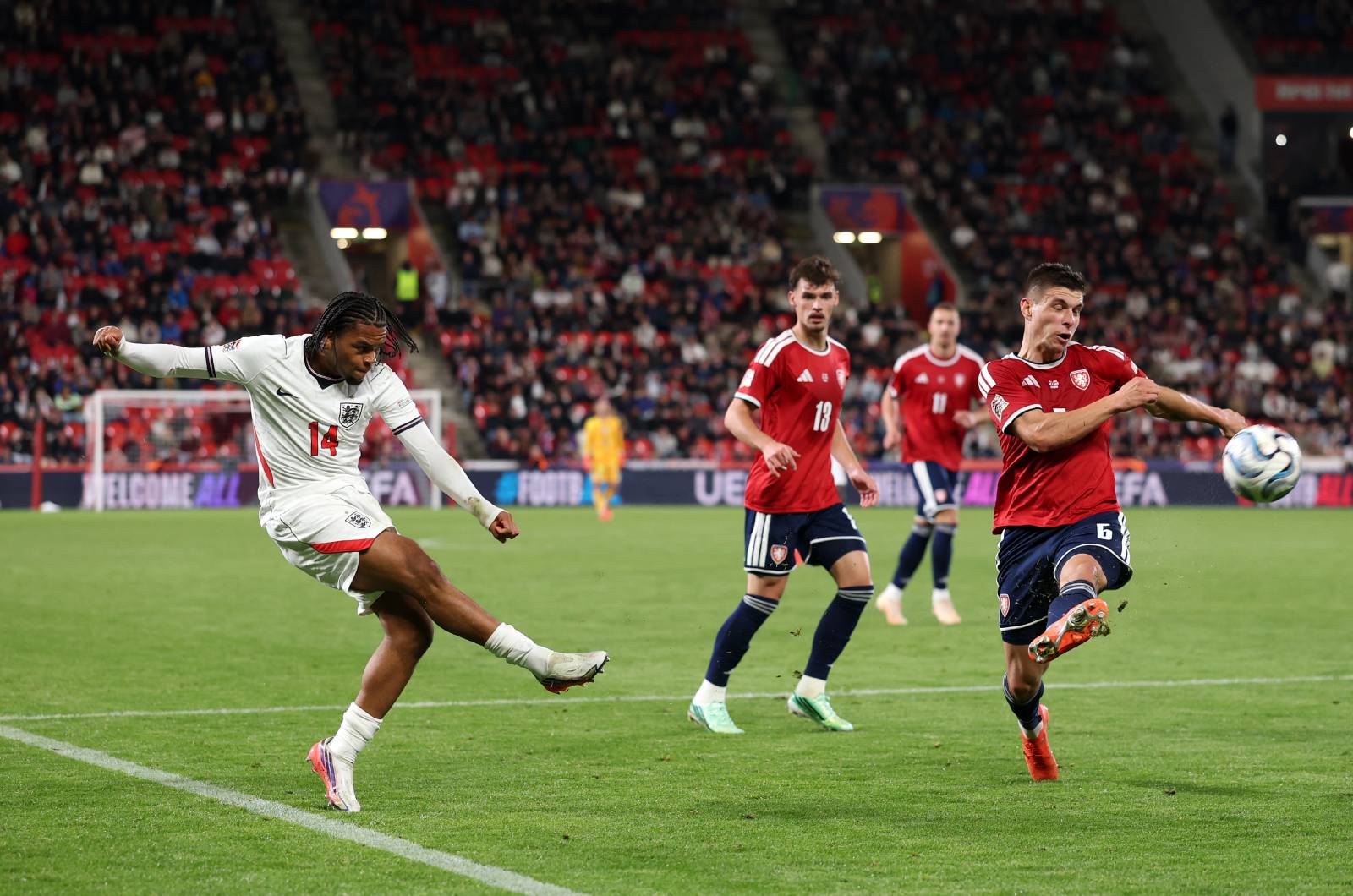 Kolejna nadzieja angielskiej piłki. Młodsi byli tylko Rooney i Bellingham