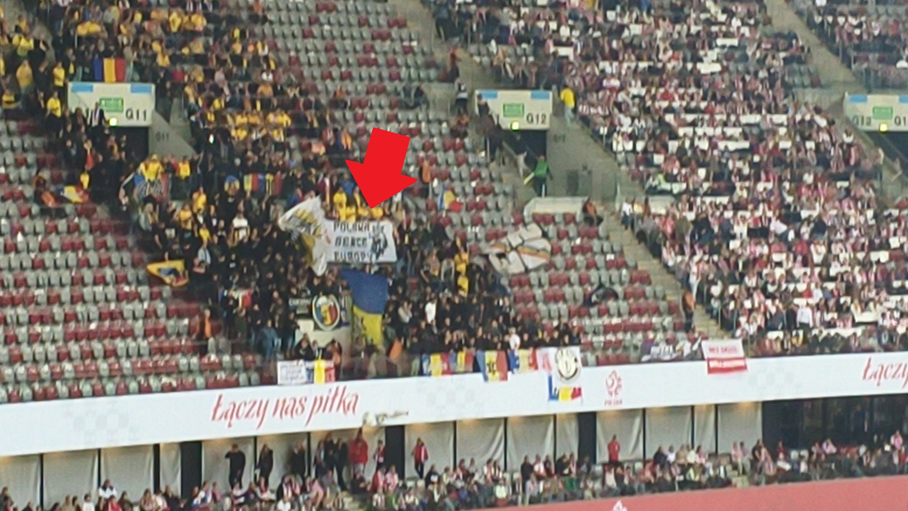 Ukłon w stronę Polaków. Taki baner przygotowali Rumuni