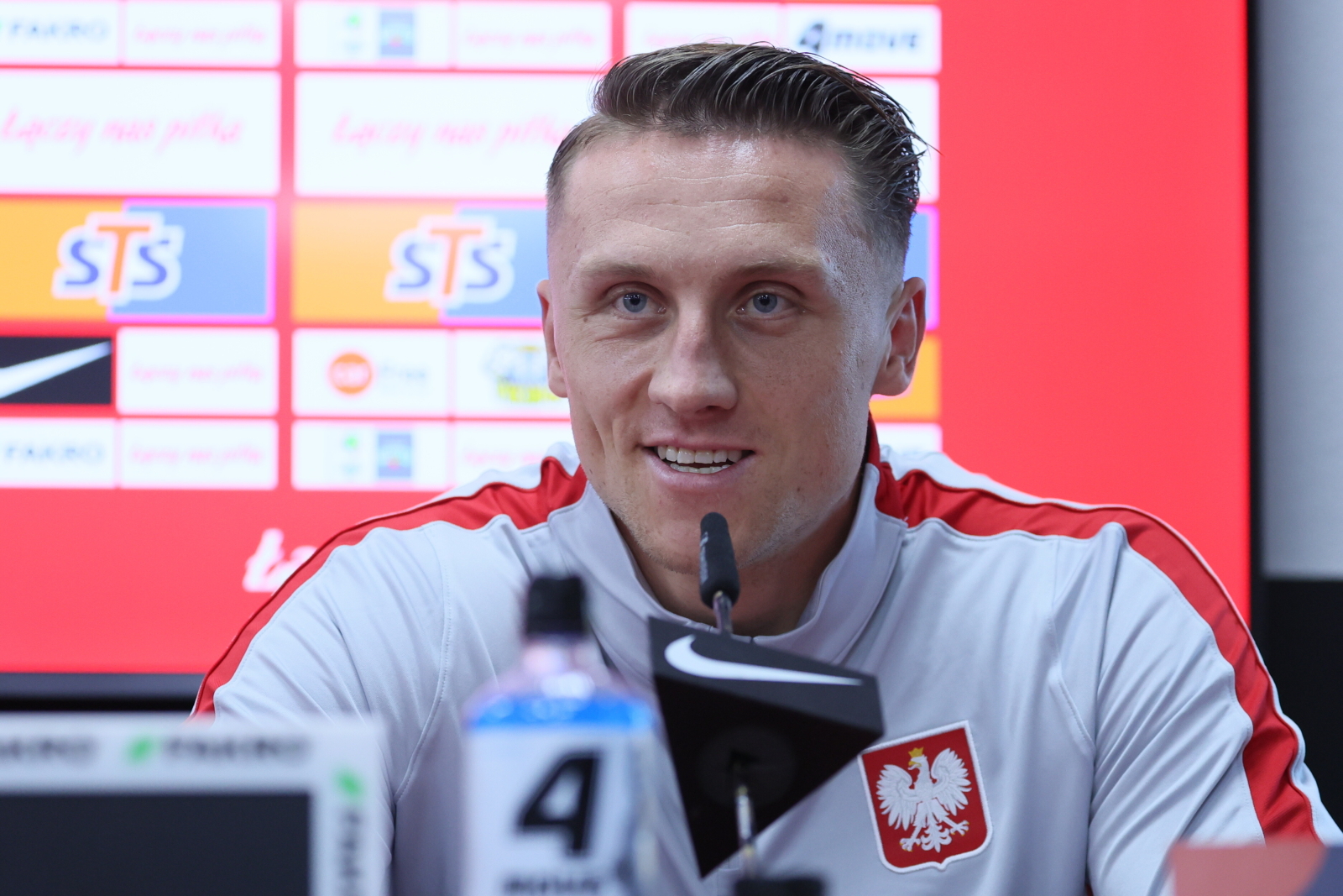"Cieszę się z każdej minuty". Wygrał rywalizację w bramce reprezentacji Polski