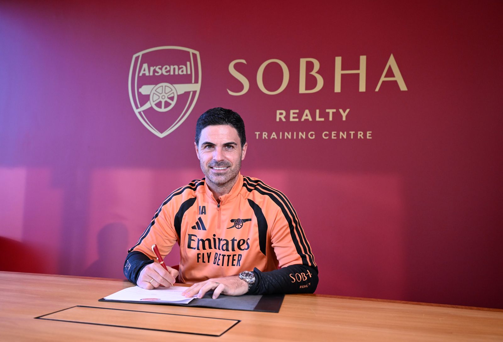 W Londynie się cieszą. Arsenal przedłużył umowę z trenerem