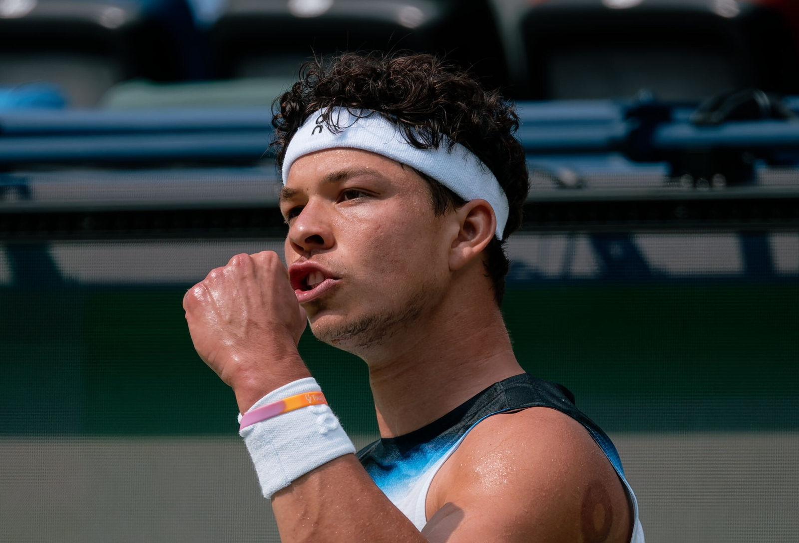 Potrzebował dwóch godzin. Jest o krok od ATP Finals