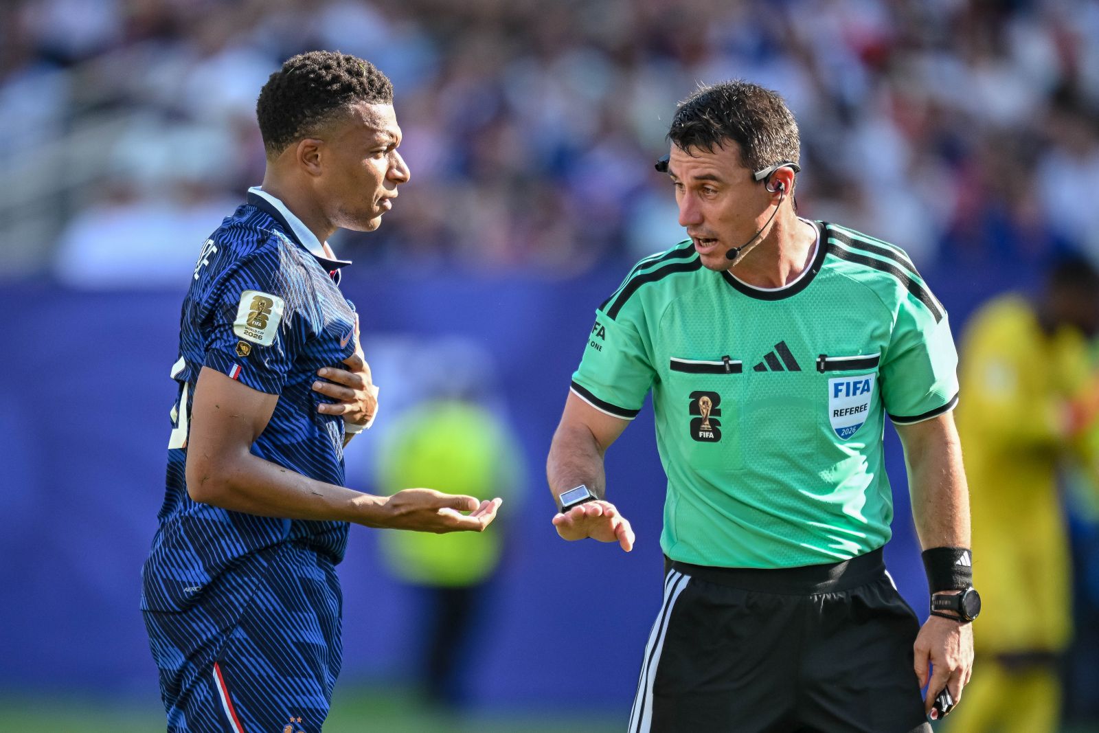 Po meczu mundialu spadła na niego ogromna krytyka. Sędzia przerwał milczenie