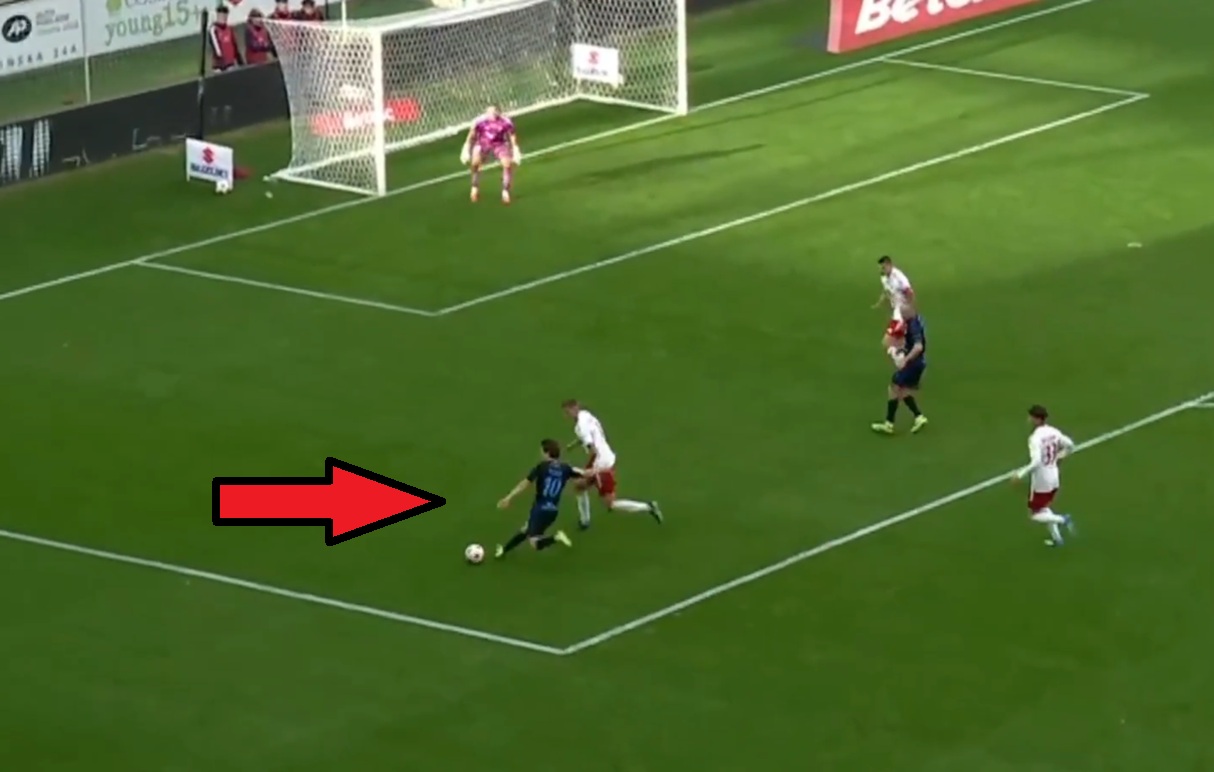 Szkoła centrostrzału. Niecodzienny gol w polskiej lidze