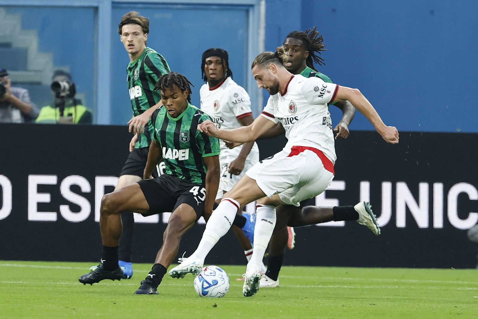 AC Milan nie nacieszył się prowadzeniem. Po pięciu minutach dostał cios