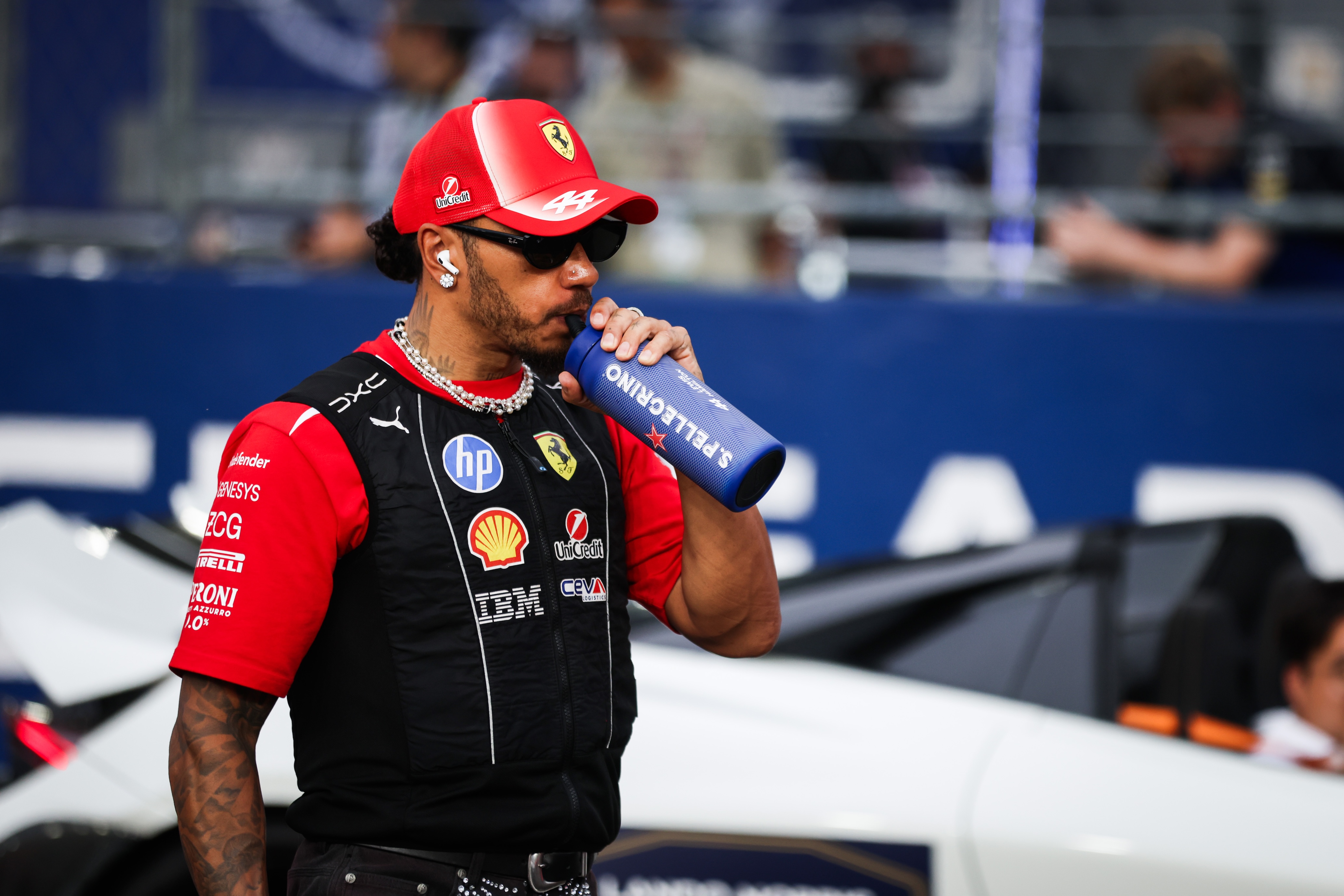 Ferrari zareagowało na samowolkę Hamiltona. Padły gorzkie słowa